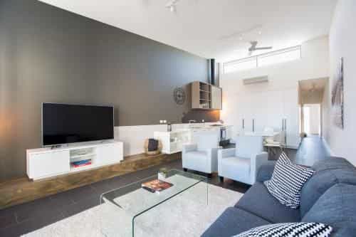 Magnificent Apartment + FREE car park near CBD