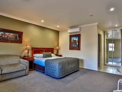 The Saltbush Motor Inn
