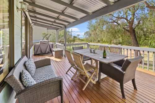 Tranquil Waters - Pet Friendly Family Beach House in Quindalup