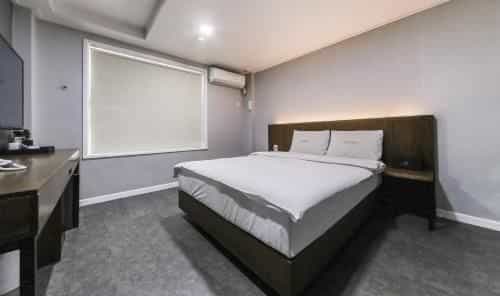 Hotel Valentine (Korea Quality)