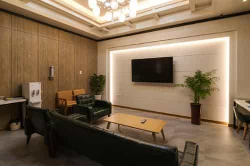 Mj Hotel