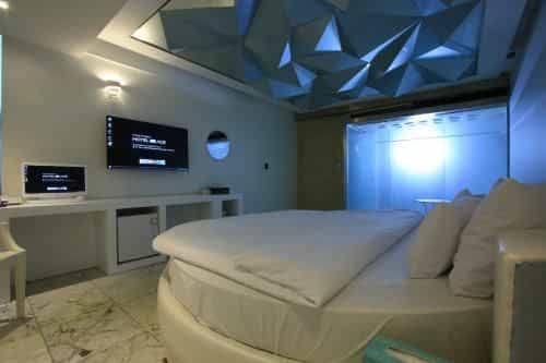 โรงแรมดิ เอซ โรงแรมดิ เอซ
