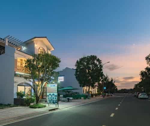 West Lake Hotel