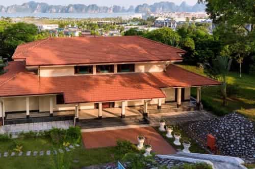 Tuan Chau Hotel Tuan Chau Hotel