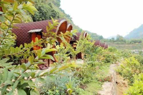 Ngo Gia Trang Farmstay Moc Chau - Venue Travel