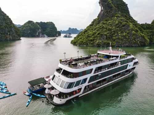 Le Theatre Cruises - Wonder on Lan Ha Bay Le Theatre Cruises - Wonder on Lan Ha Bay