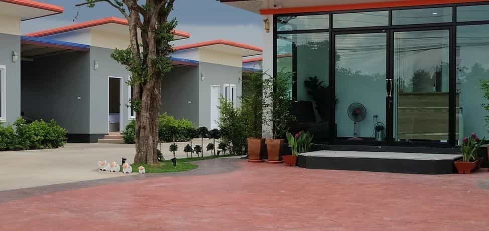 The Orange Resort 2 Det Udom The Orange Resort 2 Det Udom