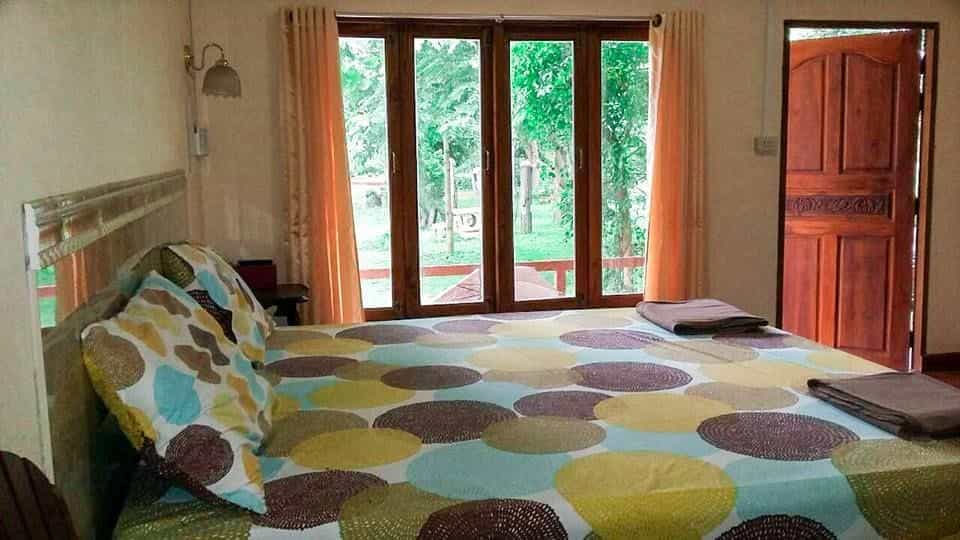 Por Resort Chainat