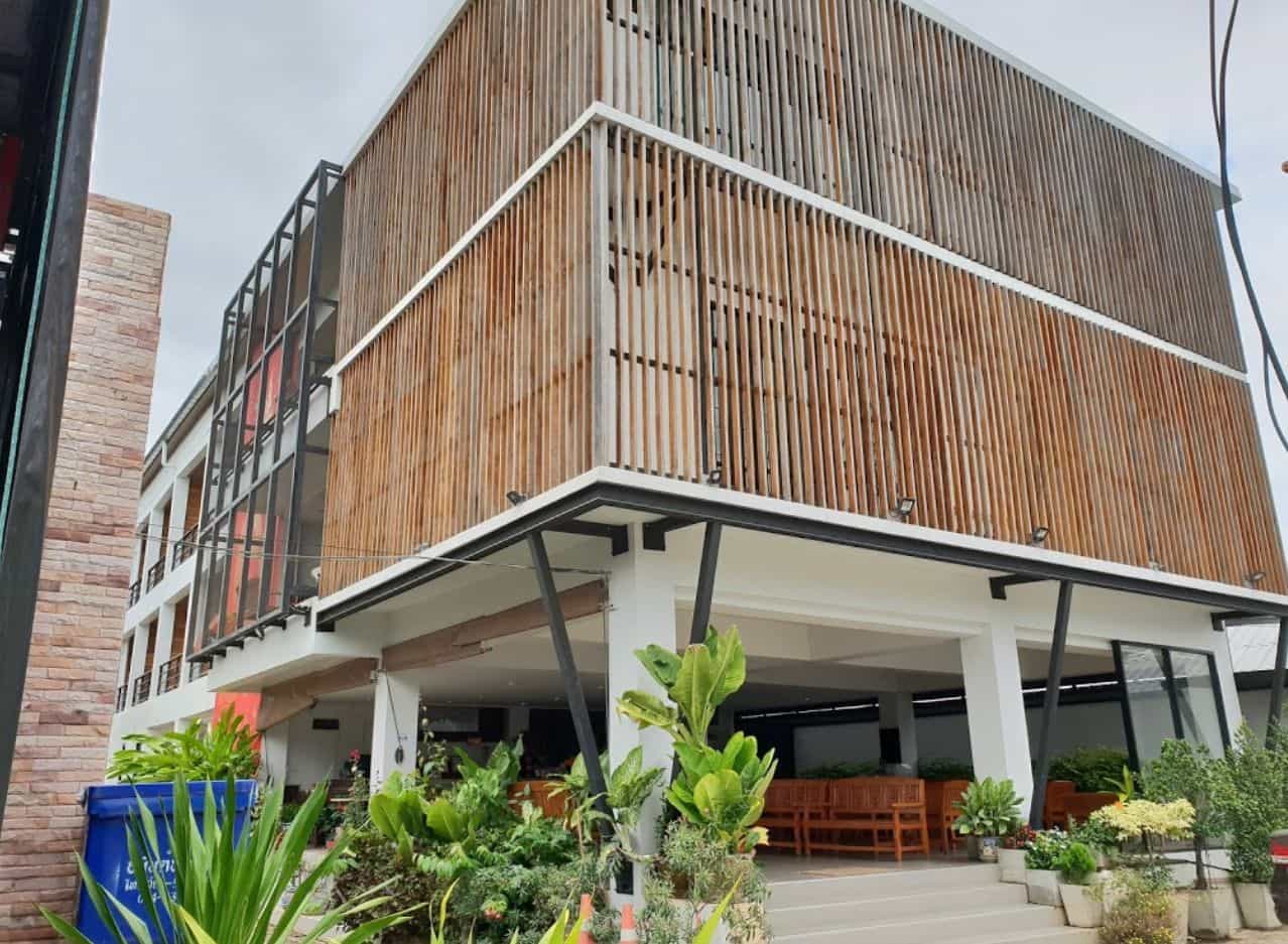 โรงแรมชายกว๊าน โรงแรมชายกว๊าน