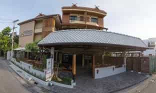Old Town Chiangmai Boutique