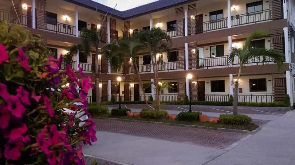 Ruean Kaew Apartments Ruean Kaew Apartments
