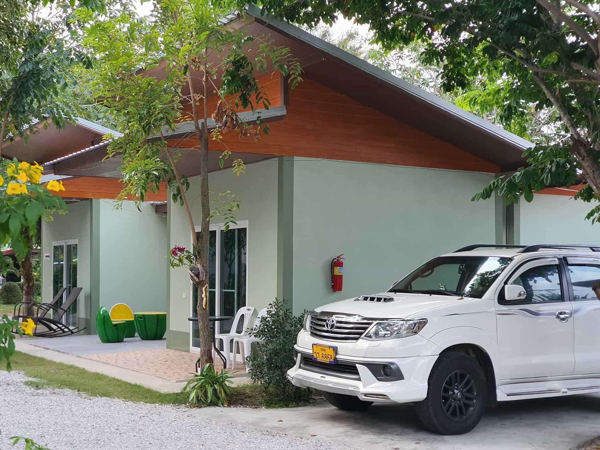 Phuri Place Hotel Borabue