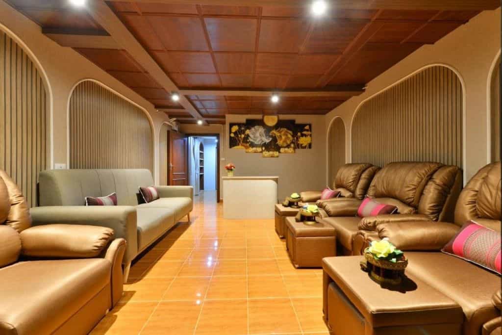 โรงแรมคาสเทล พัทยา บาย ลอฟท์ แบงคอก