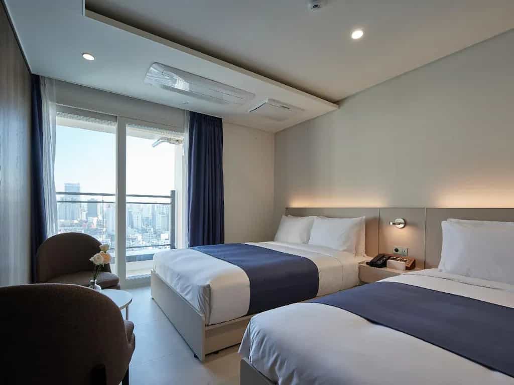 โรงแรม เดอะ โบแทนิค เซอุน มยองดง