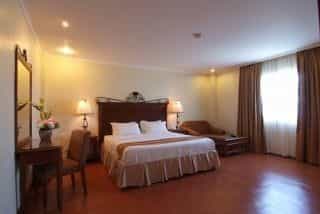 Alona Tropical Beach Resort Alona Tropical Beach Resort