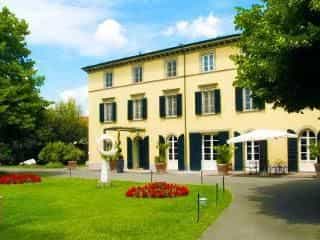 Hambros Parco In Villa Banchieri