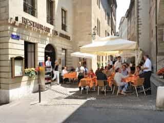 Les Armures Hotel