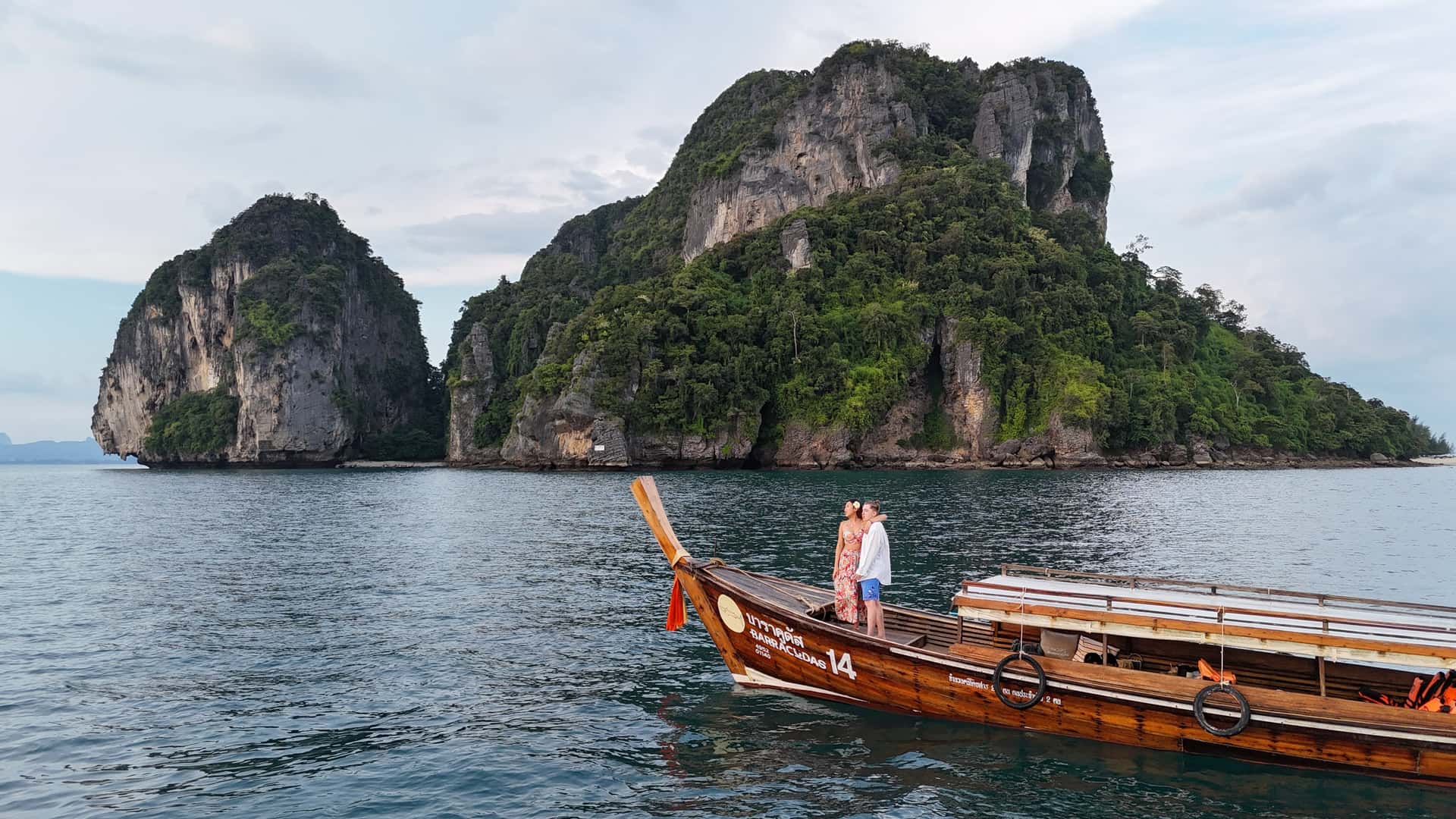 ทัวร์ 4เกาะ ทะเลแหวก ไร่เลย์ เกาะไก่ พร้อมอาหารกลางวัน เรือหางยาว ทริปเที่ยว และเดย์ทริป2