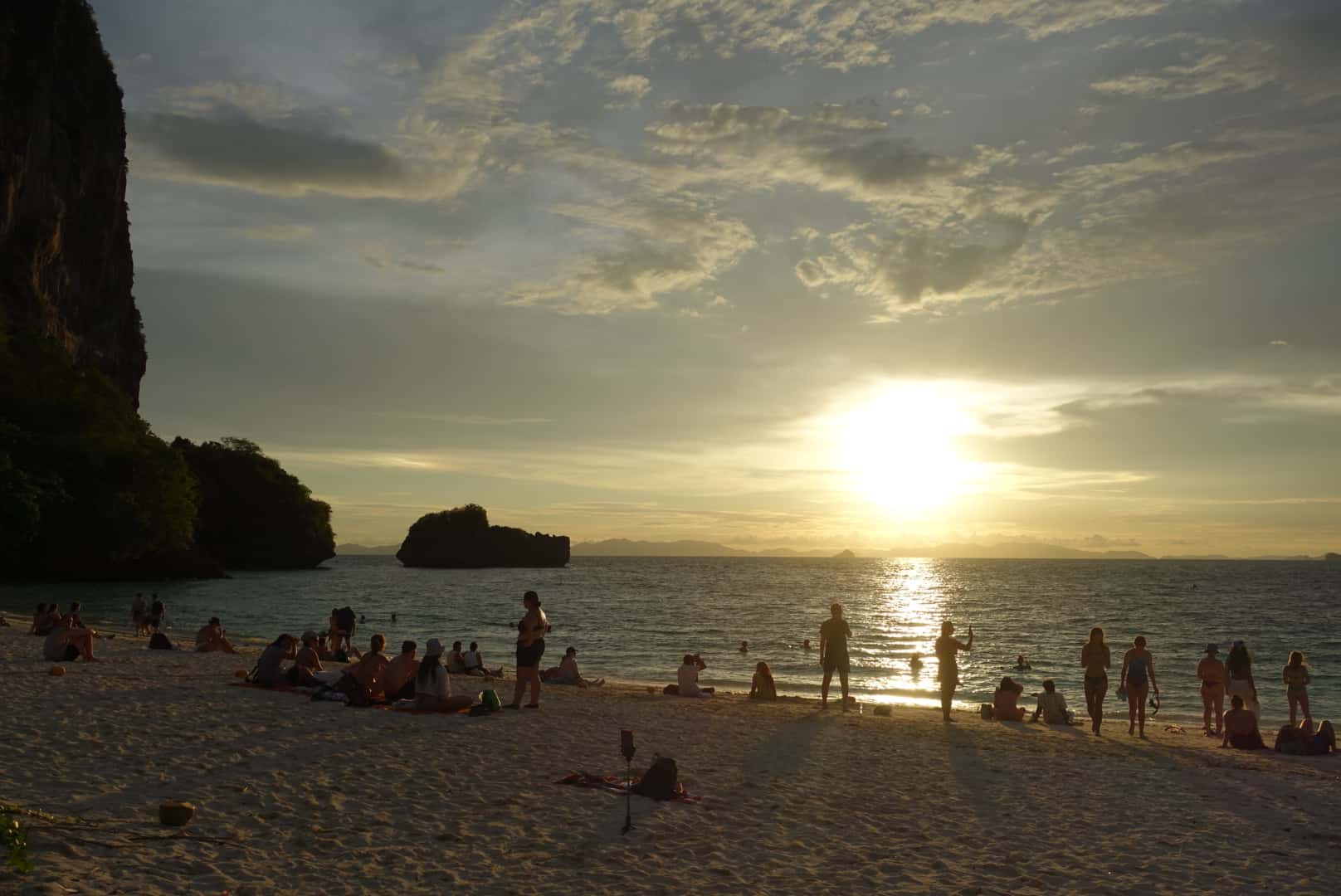 ทัวร์ 7เกาะ ชมพระอาทิตย์ตก+มินิบัฟเฟ่ต์บนหาด ดำน้ำดูแพลงก์ตอน ทริปเที่ยว และเดย์ทริป1