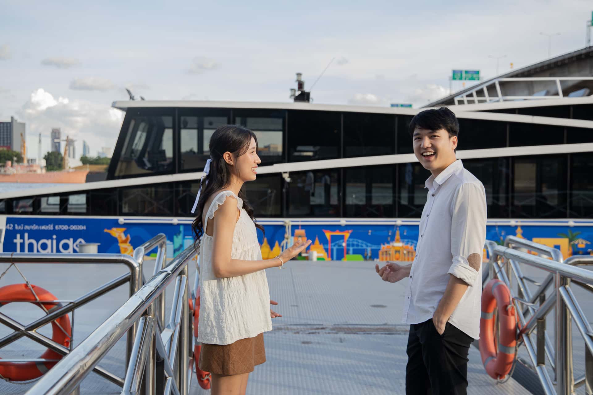 ล่องเรือชมงานวิจิตรเจ้าพระยา 2568 ด้วยเรือไฟฟ้า ThaiGo3