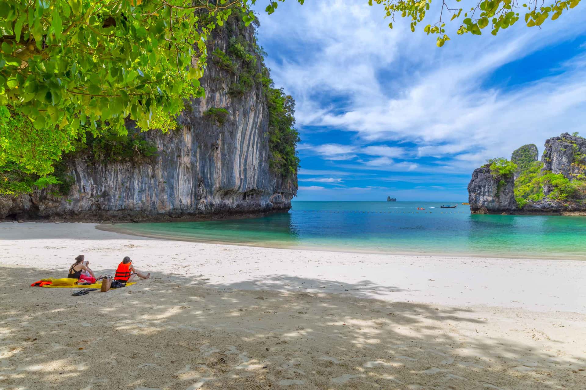 Hong Island by Speedboat Trips and Day Trips2