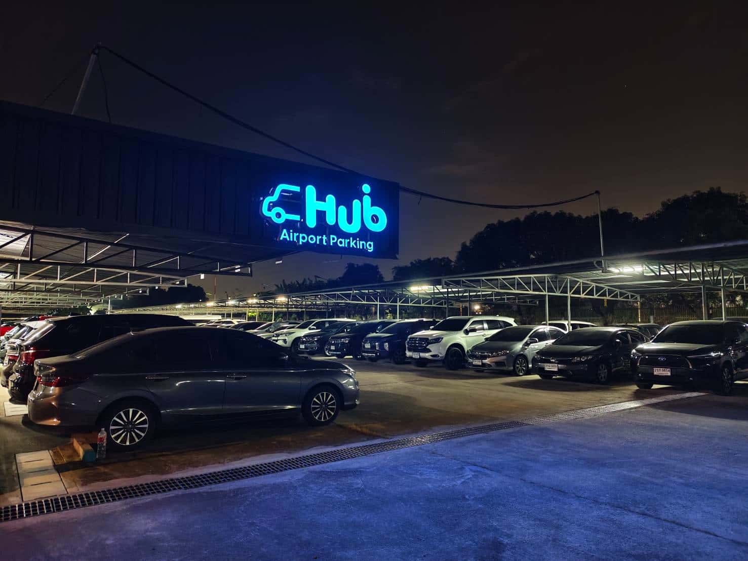 Hub Airport Parking : ที่จอดรถใกล้สนามบินสุวรรณภูมิ1