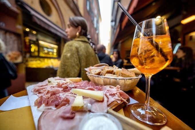 Bologna private foodie walking tour4