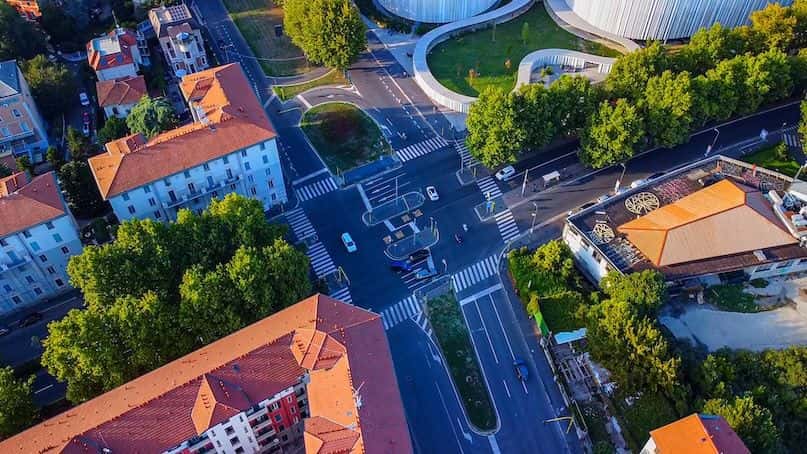 Bus transfer between Malpensa airport and Milan city center3