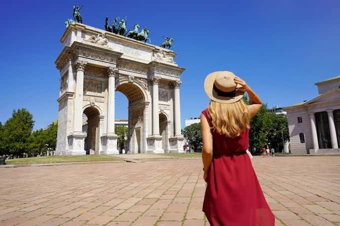 Bus transfer between Malpensa airport and Milan city center4