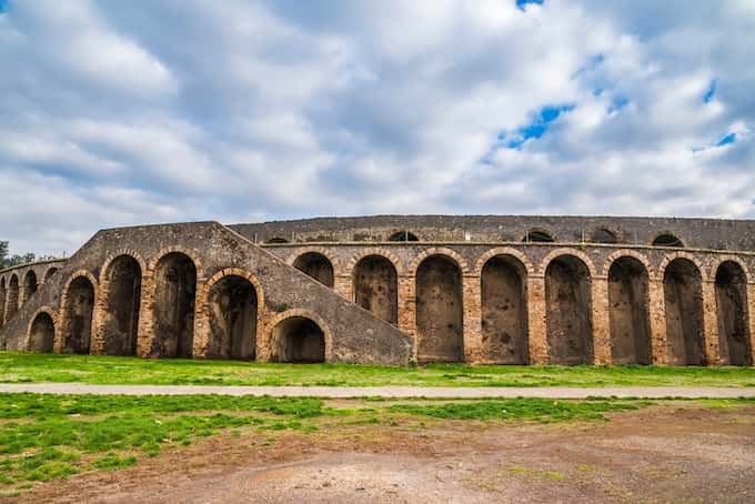Skip-the-line ticket for the Ruins of Pompeii and audio guide4