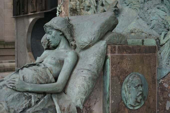 The Monumental Cemetery of Milan guided experience3