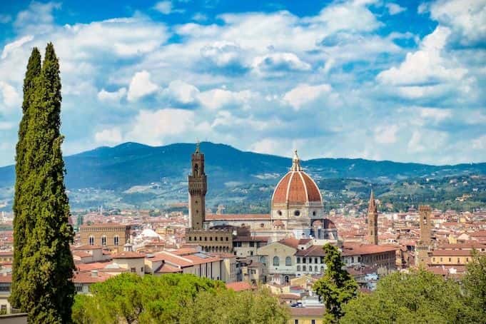 Uffizi ticket entrance and open bus tour of Florence4