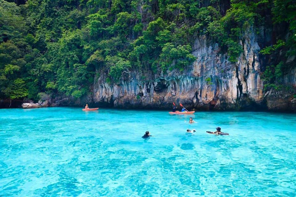 Phi Phi-Maya-Bamboo by Speedboat Trips and Day Trips3