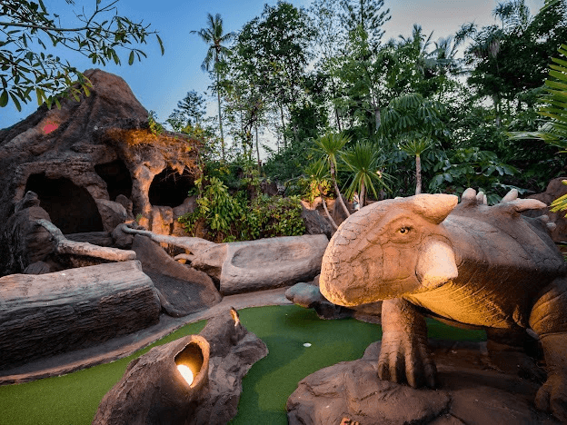 Dino Park Phuket Mini Golf1