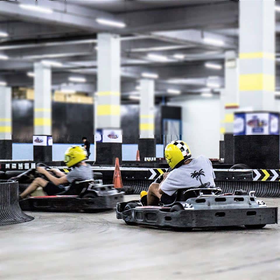 สัมผัสประสบการณ์การขับรถโกคาร์ทที่ EasyKart กรุงเทพฯ (RCA)3