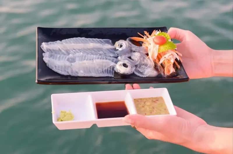 คาเฟ่ตกหมึกกลางทะเลพัทยา Tappia Floating1