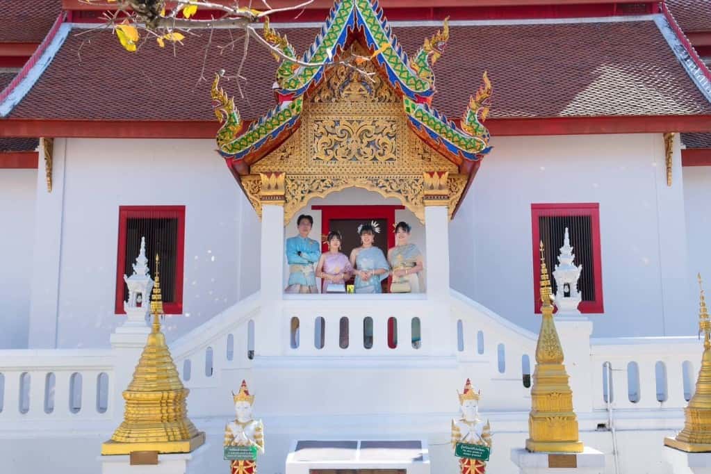 บริการเช่าชุดไทย เลิฟ ซีซั่น สตูดิโอ I เชียงใหม่2