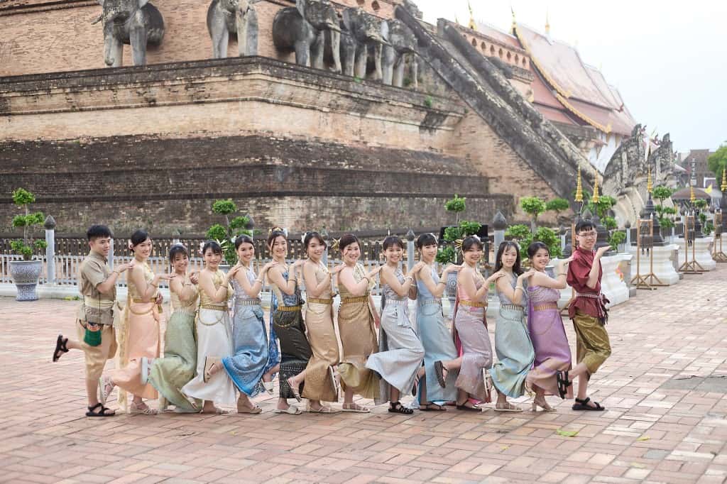 บริการเช่าชุดไทย เลิฟ ซีซั่น สตูดิโอ I เชียงใหม่4