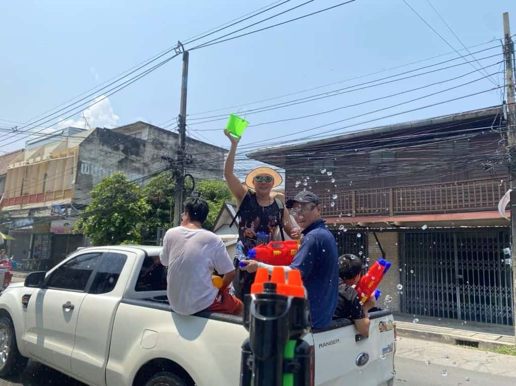 Songkran Festival Funny Half day Tour4
