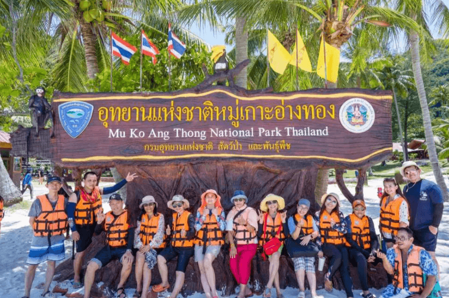 From Samui: Angthong National Marine Park by Big Boat with Lunch & Round-Trip Transfer | Thailand3