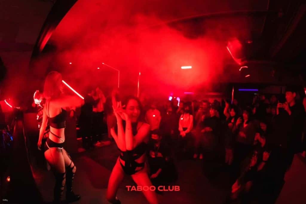 จงซานในไทเป | ประสบการณ์ปาร์ตี้ Taboo Club | ประสบการณ์ปาร์ตี้บาร์ยามค่ำคืน1