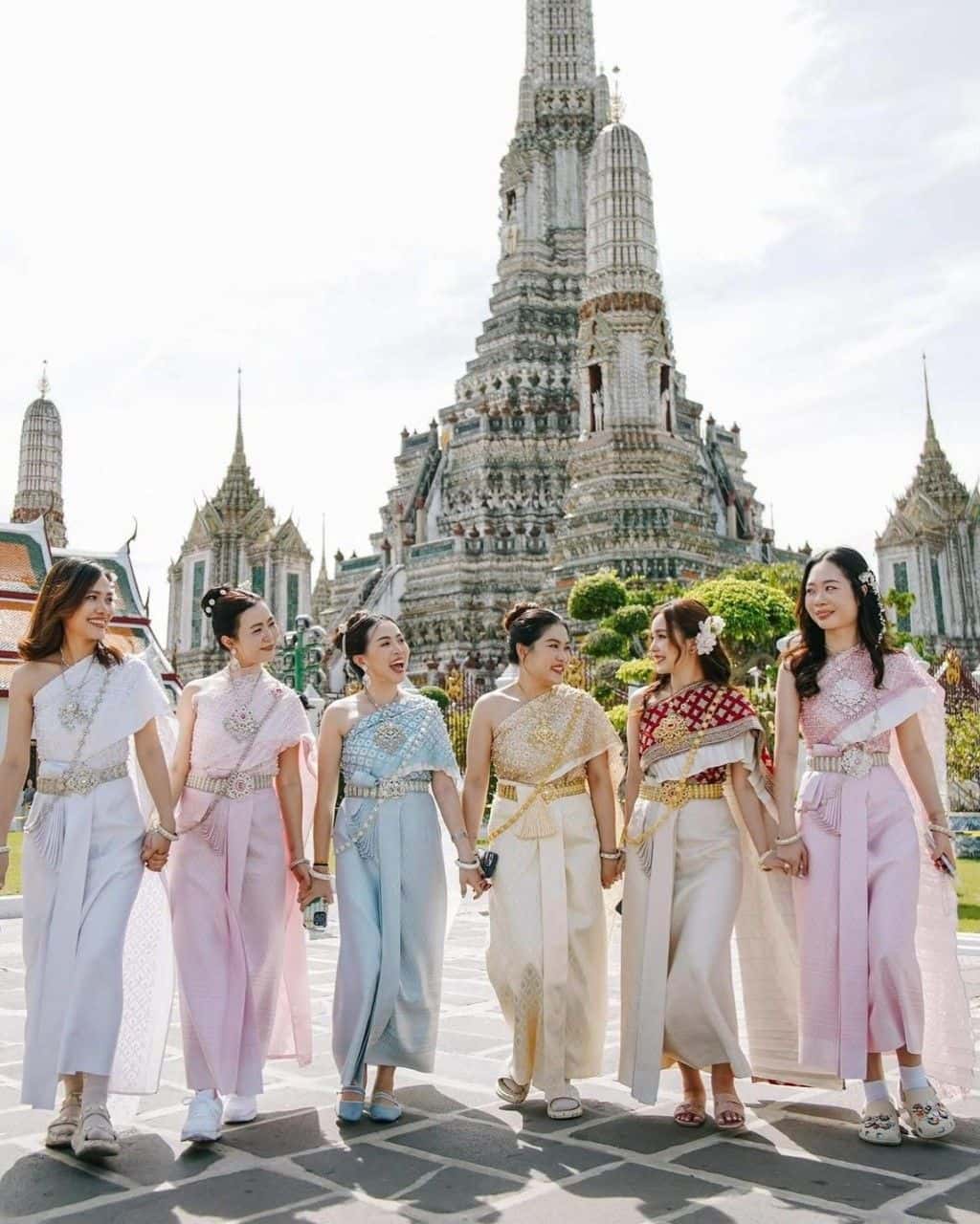 Thai Traditional Dress Rental with Makeup, Hair & Photography by One Day Thai4