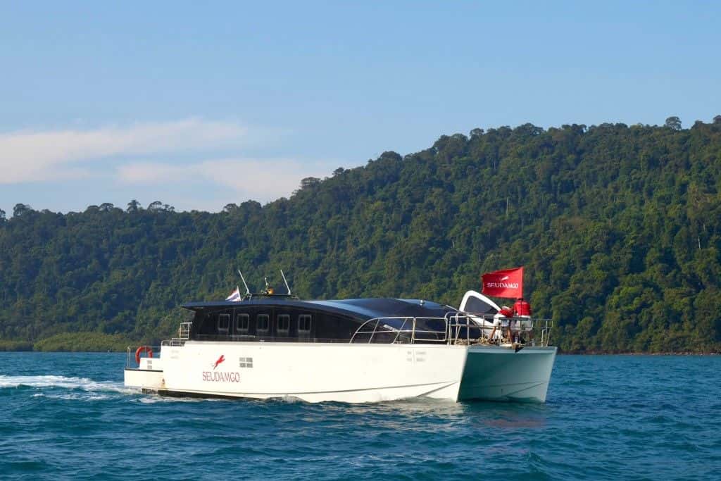From Pattaya: Shared Van & Ferry Transfer to Koh Chang4