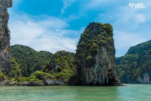 Day Trip Phang Nga Bay + Hong Island Trips and Day Trips4