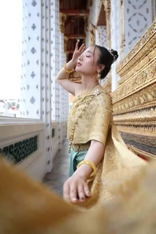 เช่าชุดไทยที่ Gradum Studio ในกรุงเทพฯ (พร้อมบริการทำผมและเครื่องประดับ)4