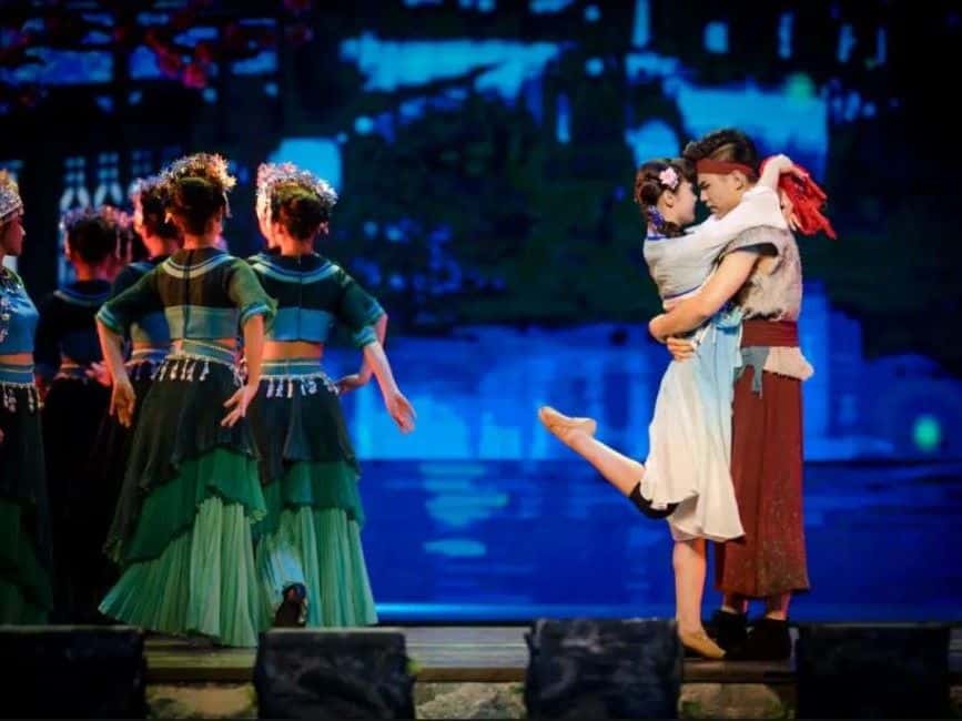 บัตรเข้าชมการแสดง “เสน่ห์เซียงซี” (Charming Xiangxi) ณ เมืองจางเจียเจี้ย มณฑลหูหนาน1