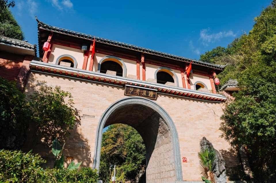 Keyi Xiao Town Admission Ticket with Round-Trip Shuttle Bus (Honghe, Yunnan) Trips and Day Trips1