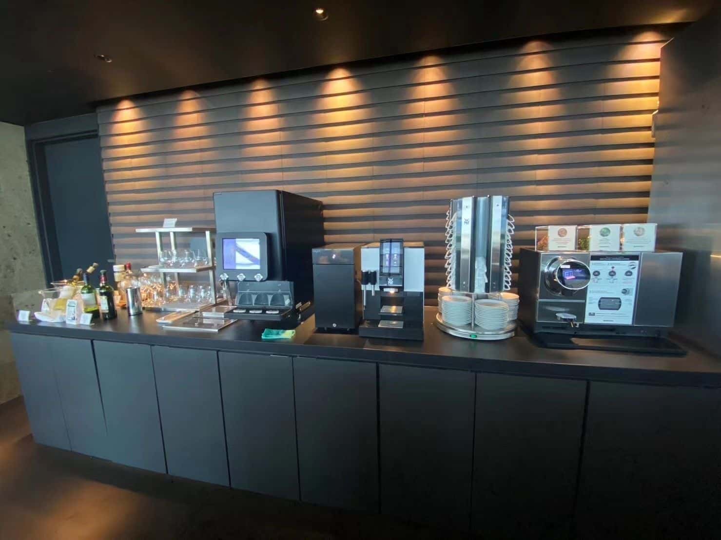 Kansai International Airport (KIX )Lounge Pass1