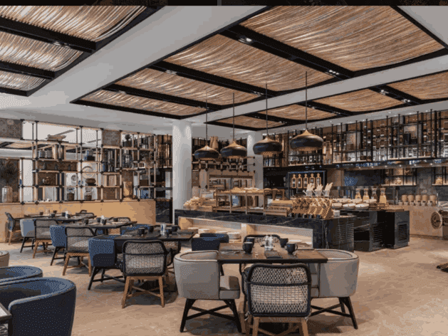 Chao Leh Kitchen at Four Points by Sheraton Phuket Patong Beach Resort3