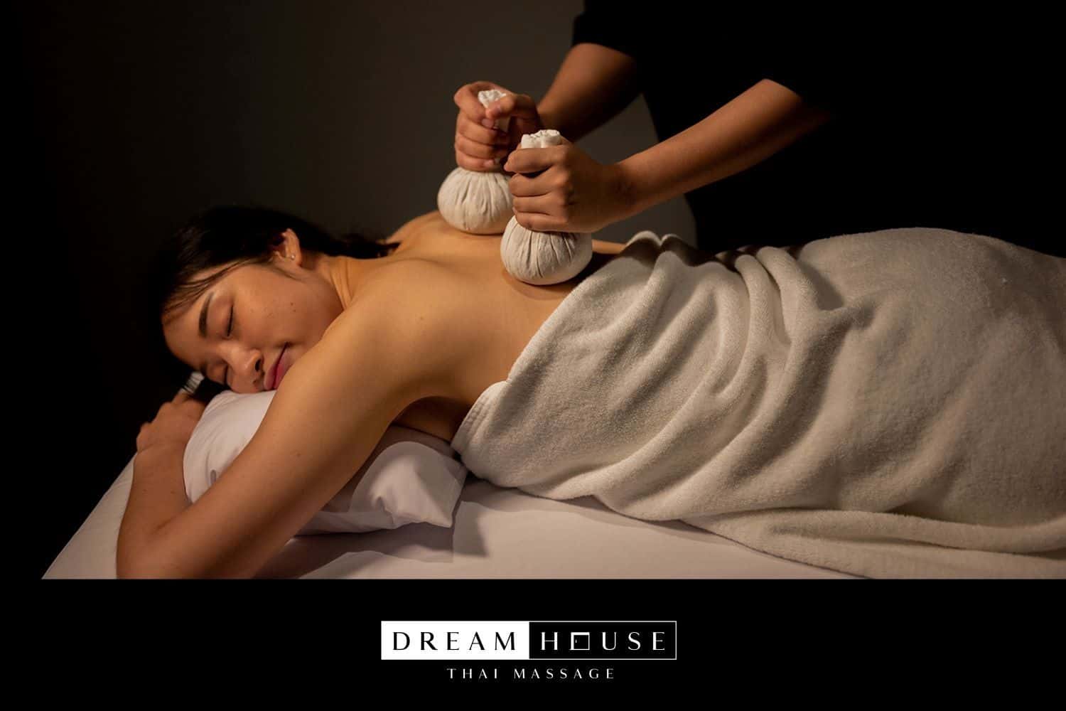 Dream House Thai Massage at Langsuan Branch1